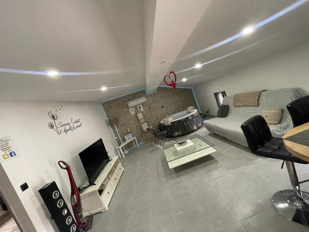 Love'Room Trebes Exterior photo
